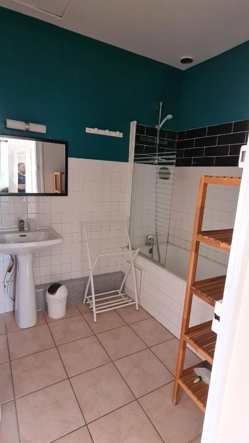 Alysa Hotel Parthenay Exterior photo